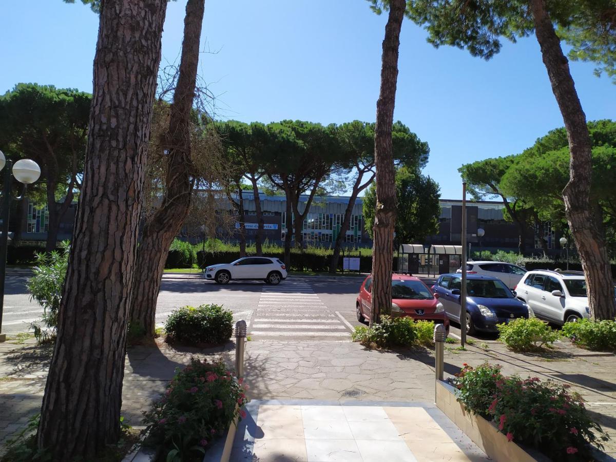 Hotel Madonna Del Pino Cervia Exterior photo